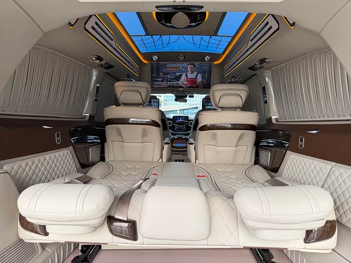 Фото 23 - Mercedes-Benz Vito