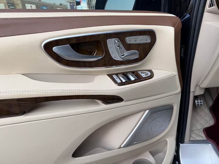 Фото 9 - Mercedes-Benz Vito