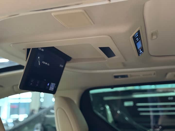 Фото 12 - Toyota Alphard