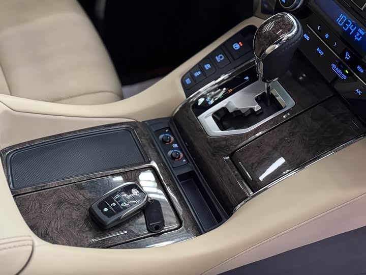 Фото 13 - Toyota Alphard