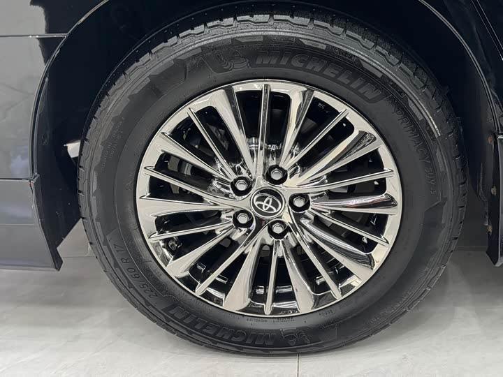 Фото 16 - Toyota Alphard