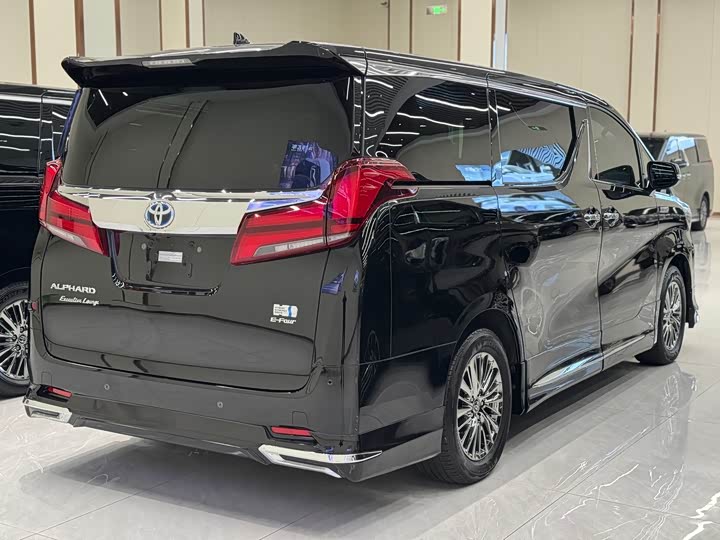 Фото 17 - Toyota Alphard