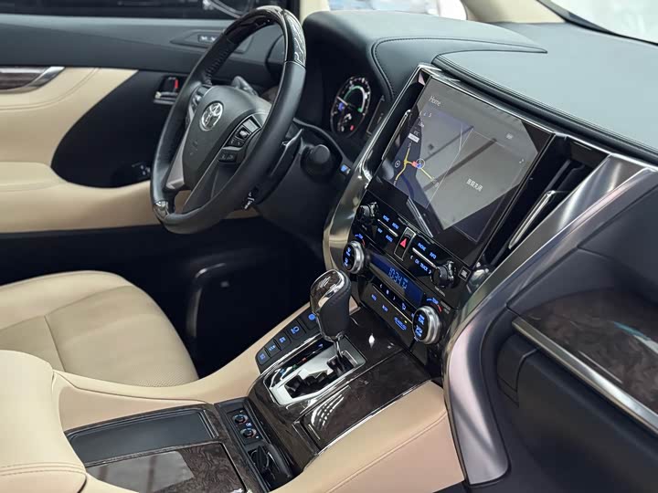 Фото 7 - Toyota Alphard