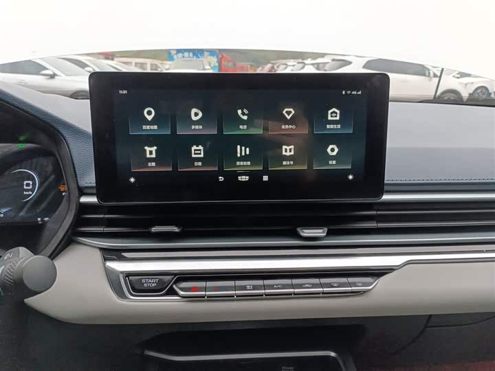 Фото 13 - Geely Emgrand