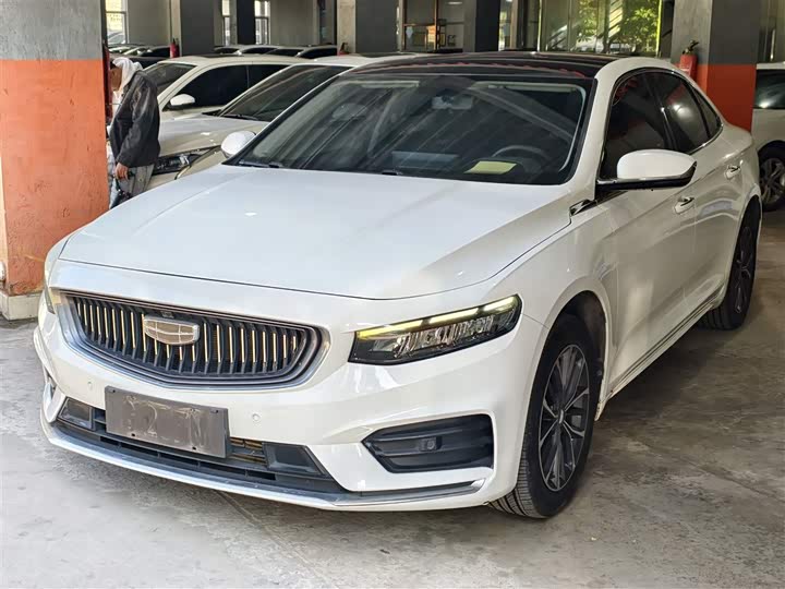 Фото 1 - Geely Preface