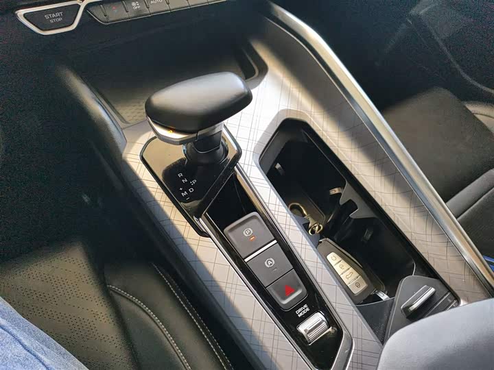 Фото 14 - Geely Preface