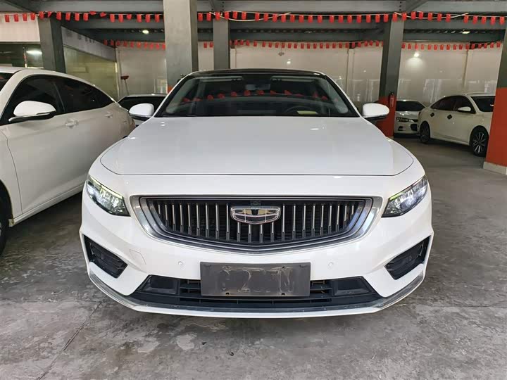 Фото 3 - Geely Preface