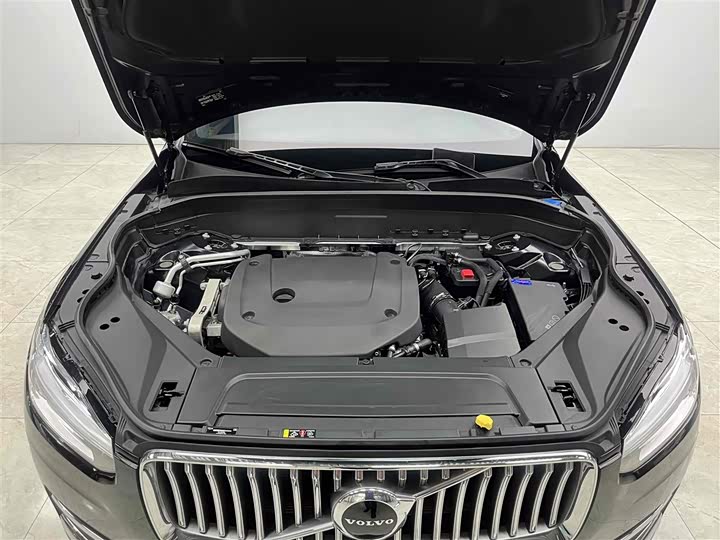 Фото 23 - Volvo XC90