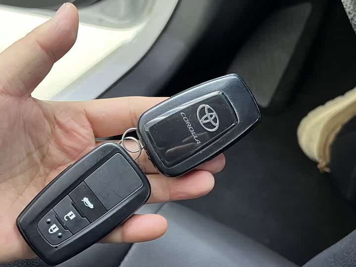 Фото 16 - Toyota Corolla