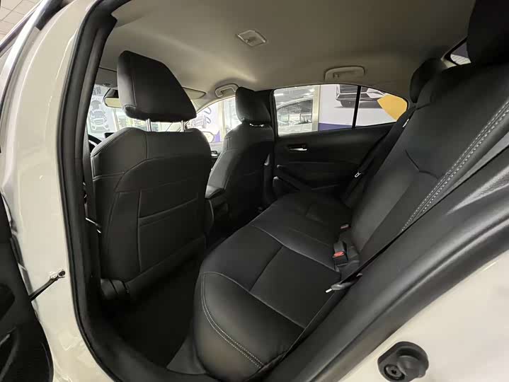 Фото 7 - Toyota Corolla