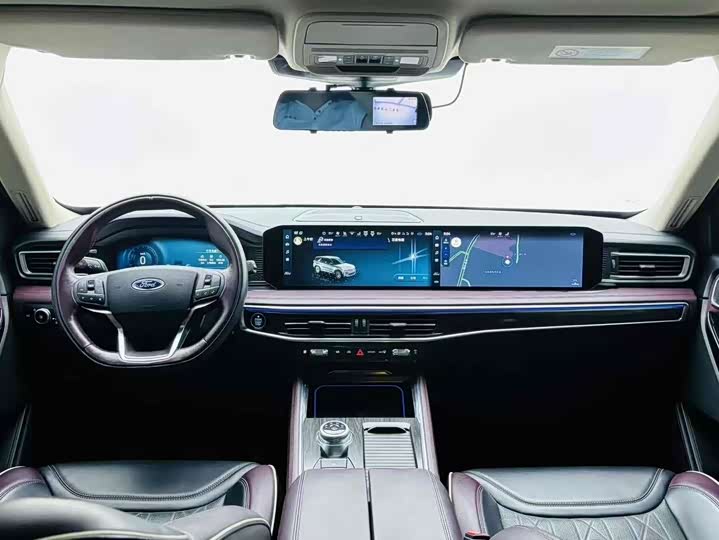 Фото 12 - Ford Explorer