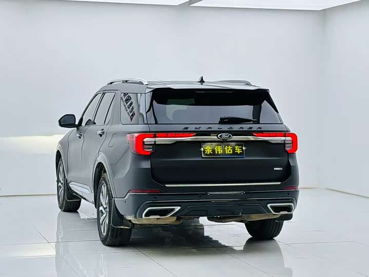 Фото 4 - Ford Explorer