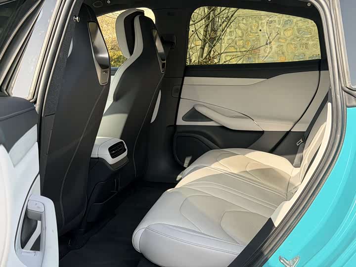 Фото 7 - Xiaomi SU7