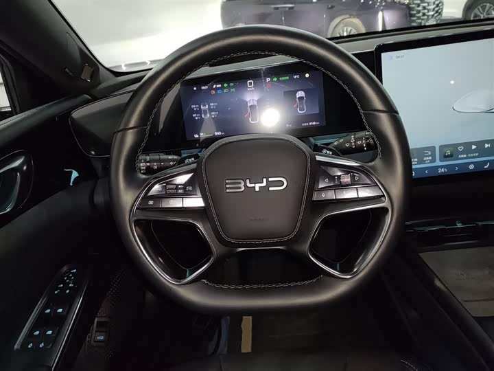 Фото 3 - BYD Seal