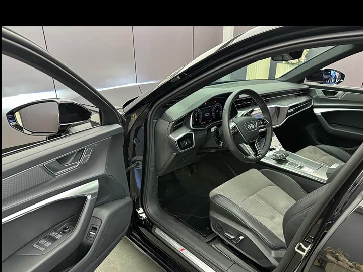 Фото 5 - Audi A6L