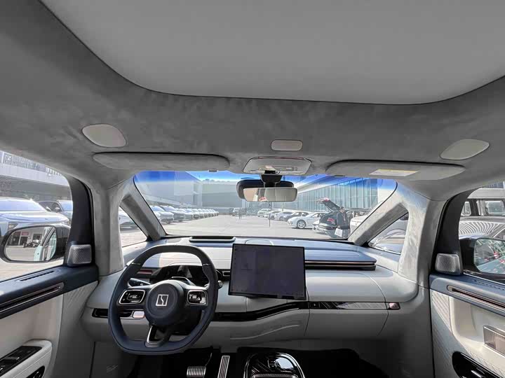 Фото 22 - Zeekr Mix