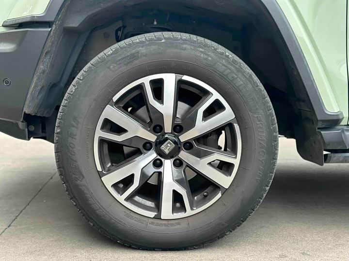 Фото 5 - Tank 300