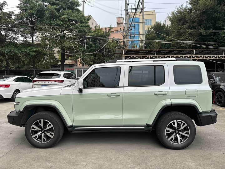 Фото 6 - Tank 300