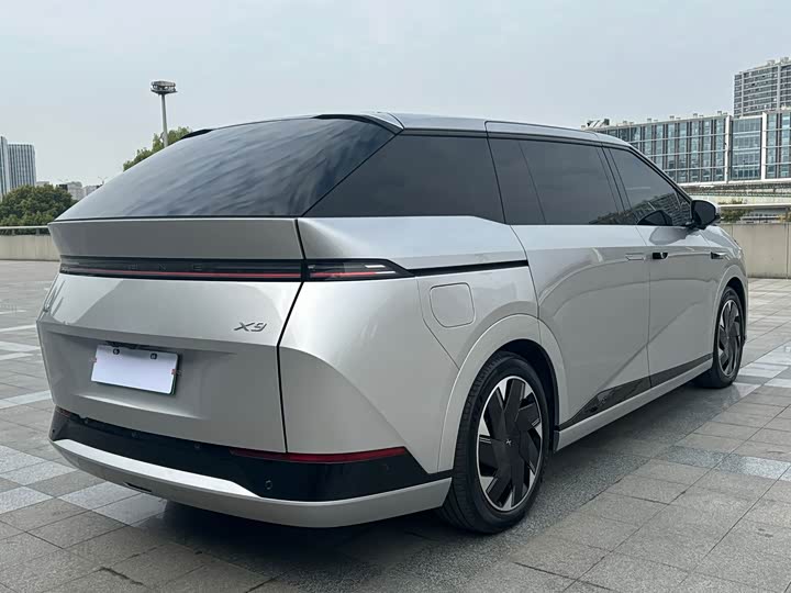 Фото 9 - XPeng X9