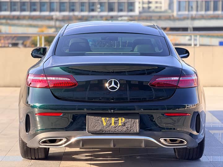 Фото 6 - Mercedes-Benz E-Class