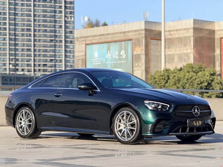 Фото 8 - Mercedes-Benz E-Class