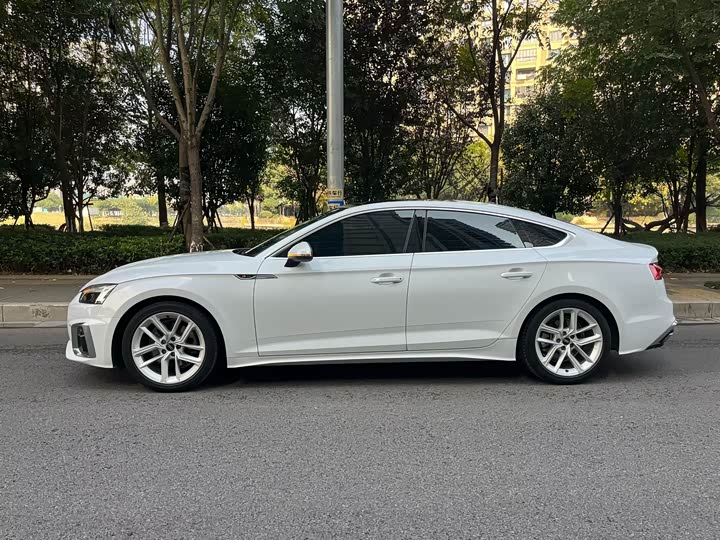 Фото 4 - Audi A5