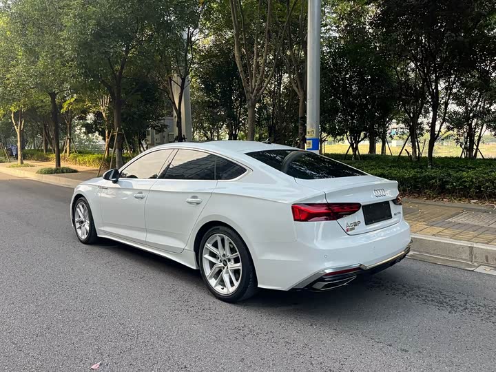 Фото 5 - Audi A5