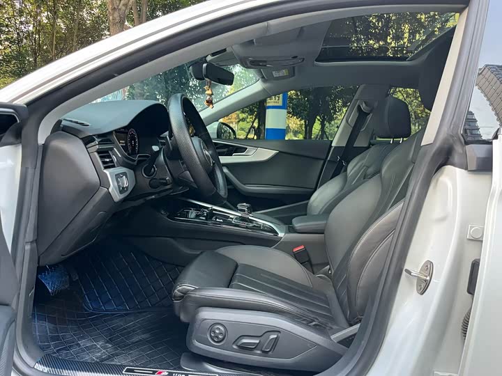 Фото 7 - Audi A5