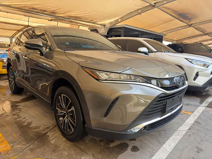 Фото 3 - Toyota Harrier