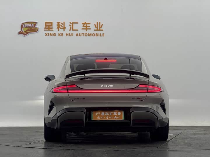 Фото 12 - Xiaomi SU7