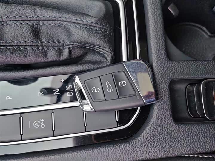 Фото 11 - Volkswagen Magotan