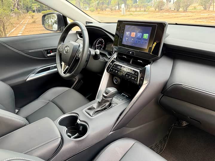 Фото 10 - Toyota Venza