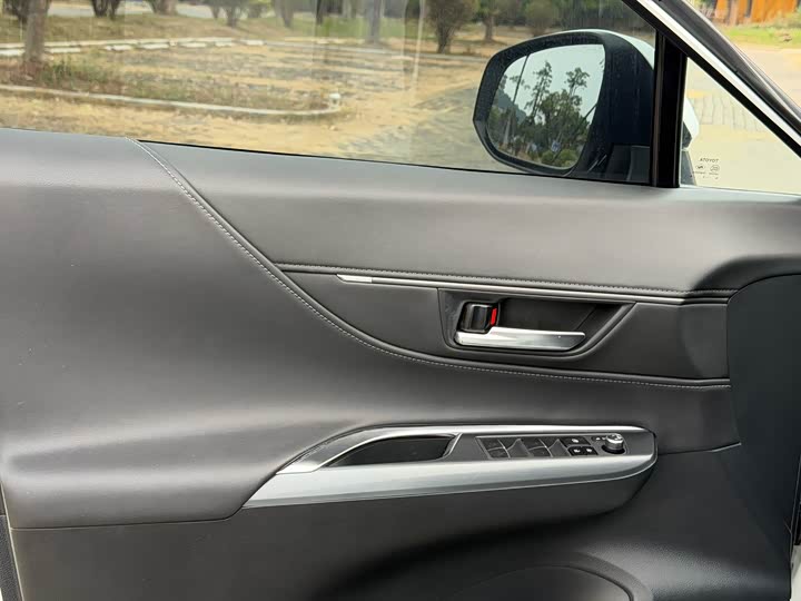 Фото 12 - Toyota Venza