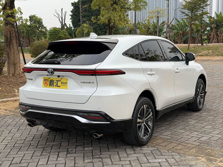 Фото 4 - Toyota Venza