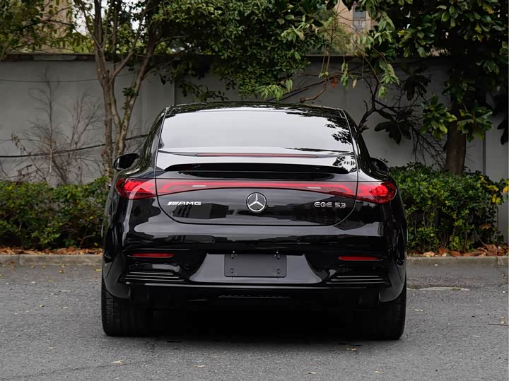 Фото 6 - Mercedes-Benz EQE AMG