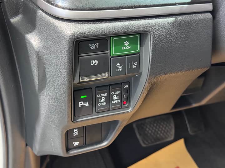 Фото 12 - Honda Odyssey