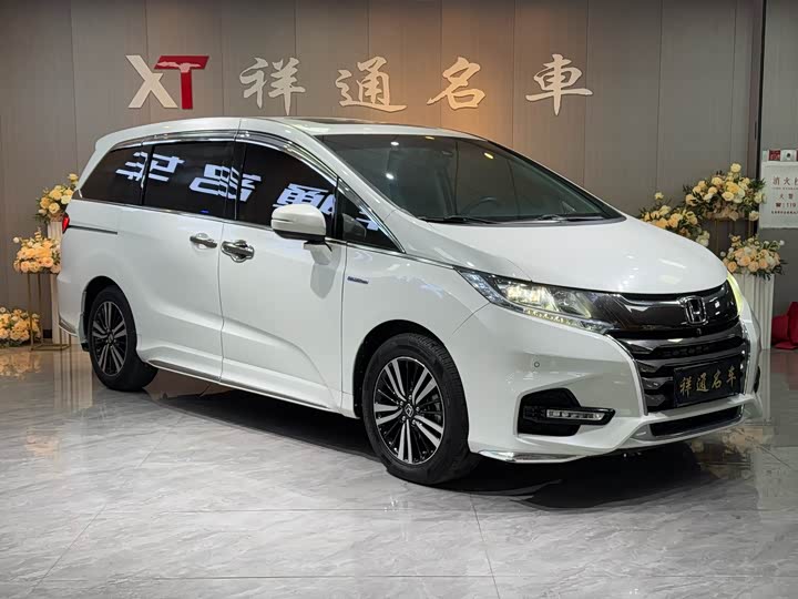 Фото 3 - Honda Odyssey