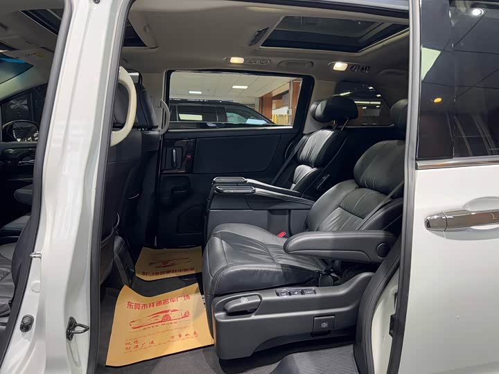 Фото 7 - Honda Odyssey