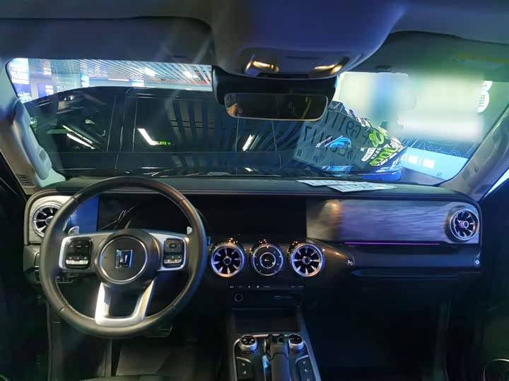 Фото 10 - Tank 300