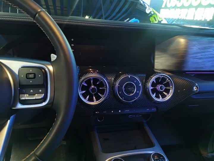 Фото 13 - Tank 300