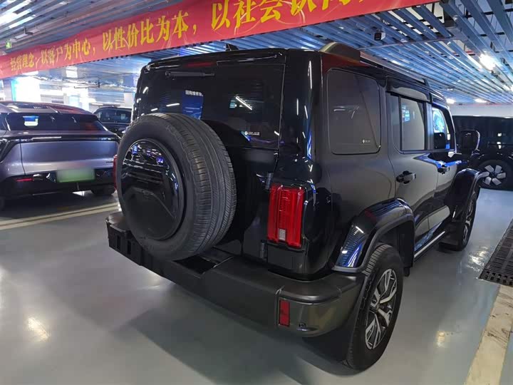 Фото 7 - Tank 300