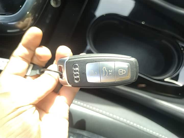 Фото 9 - Audi Q4 e-tron