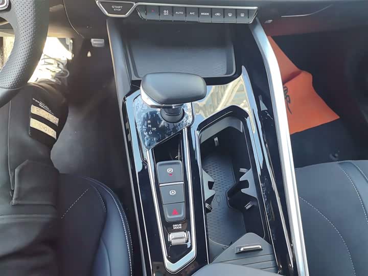 Фото 14 - Geely Preface