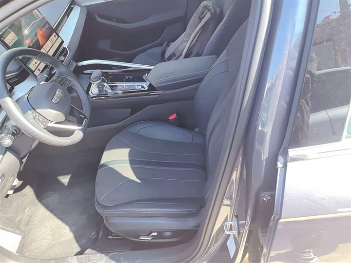 Фото 15 - Geely Preface