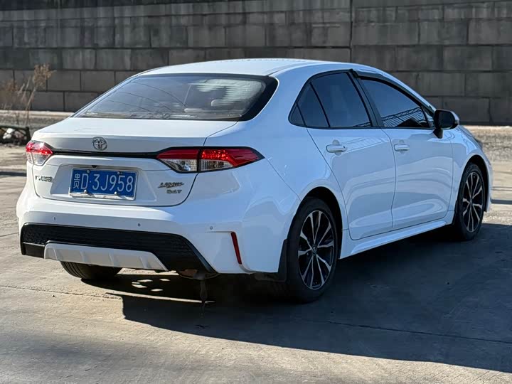 Фото 19 - Toyota Levin