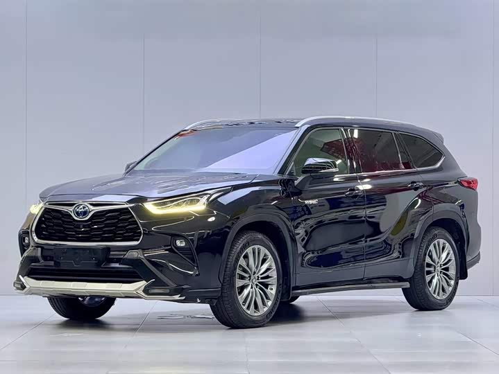 Фото 1 - Toyota Highlander