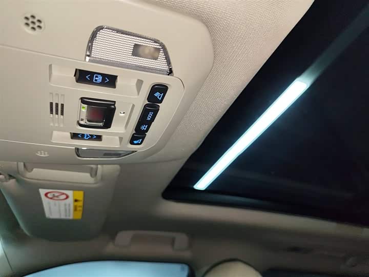 Фото 8 - Toyota Highlander