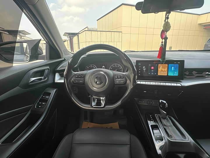 Фото 10 - MG Motor 5