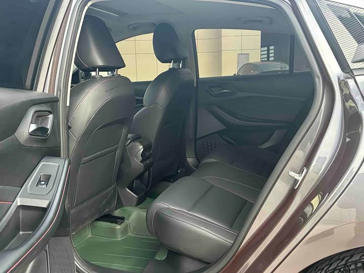 Фото 9 - MG Motor 5