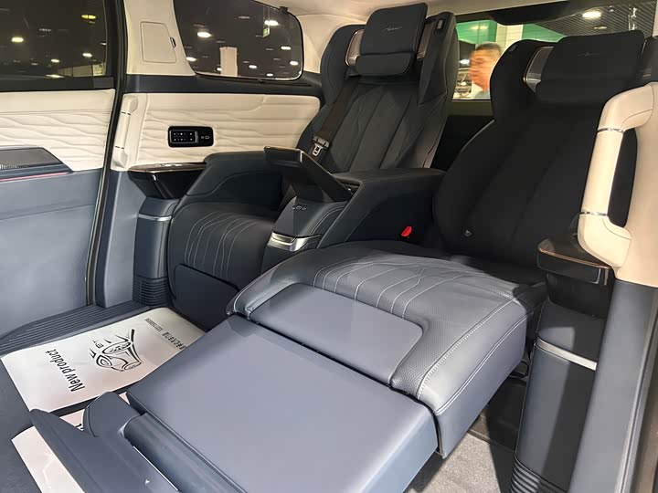 Фото 11 - Buick GL8 Century